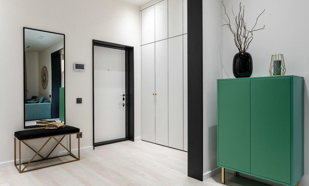 Designing a Modern Entryway That’s as Beautiful as It Is Functional