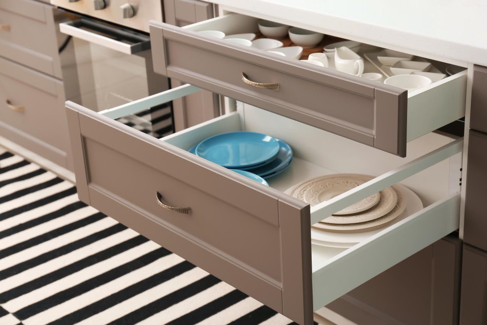 DreamLine Classic Cabinets
