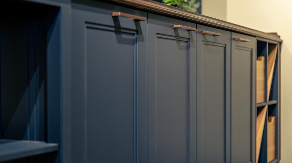 DreamLine Classic Cabinets